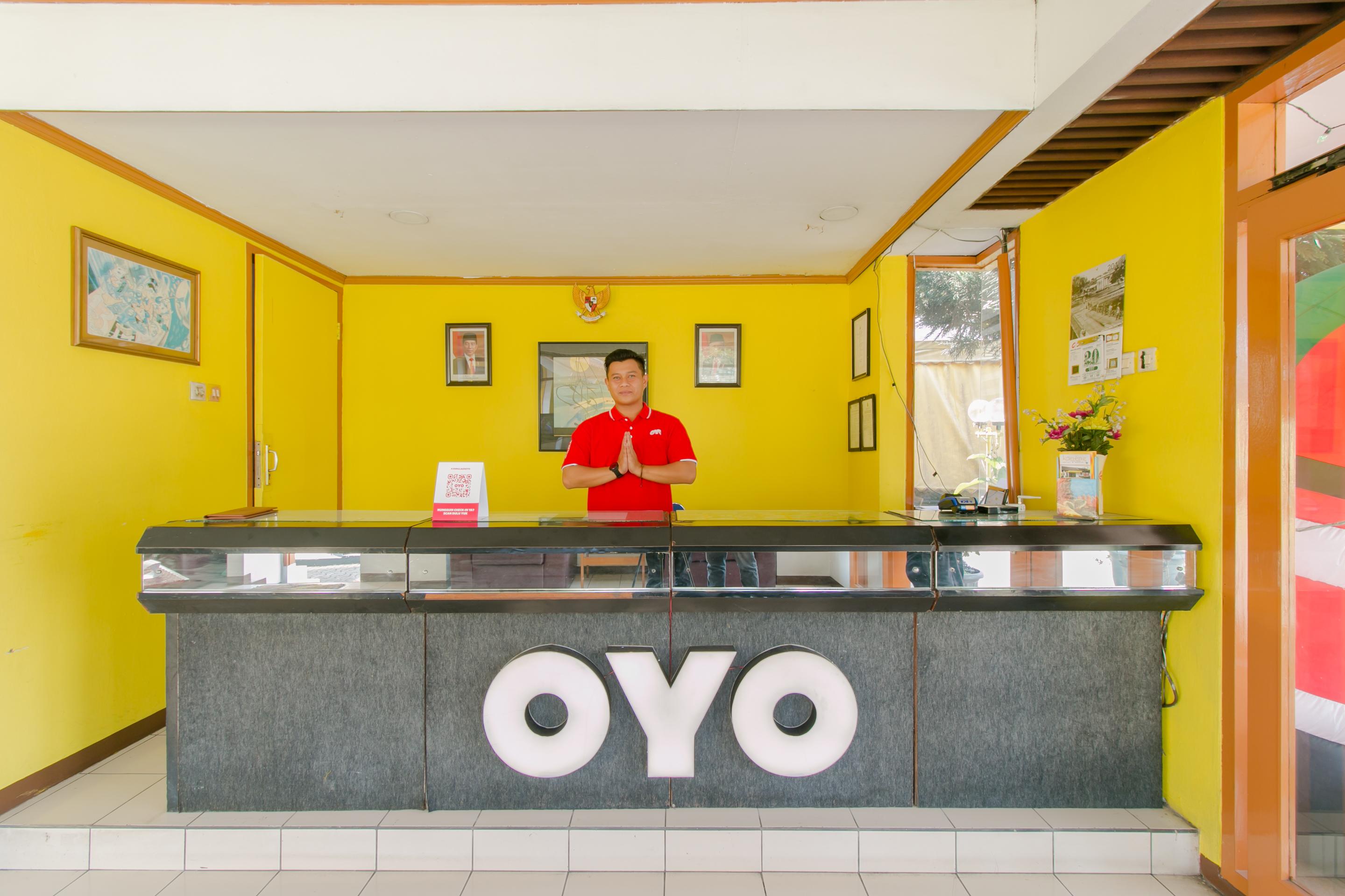 OYO 1996 Koneng Hotel Cibodas Exterior foto